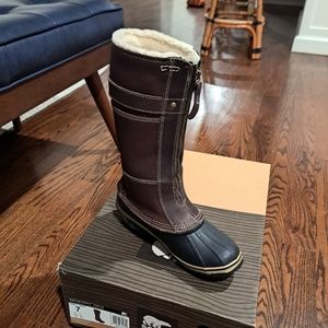 Sorell boots  size 7 worn once!